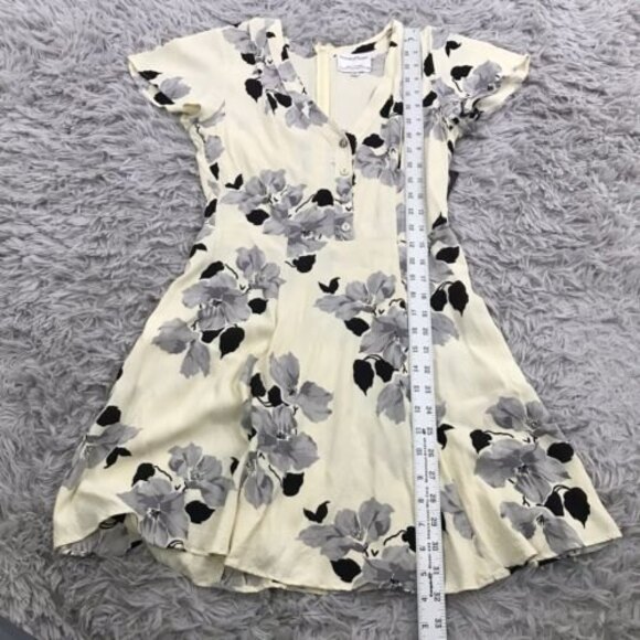 Privacy Please Revolve‎ dress M floral mini short sleeves Yellow NWT - Picture 7 of 8